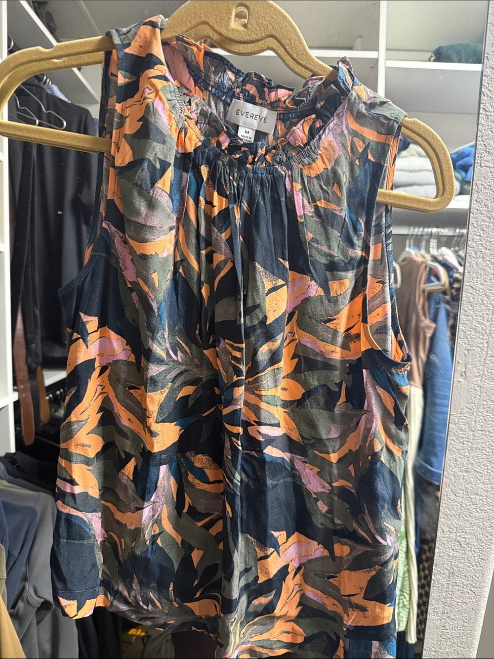 Evereve Printed Sleeveless Blouse in Orange, Navy & Pink